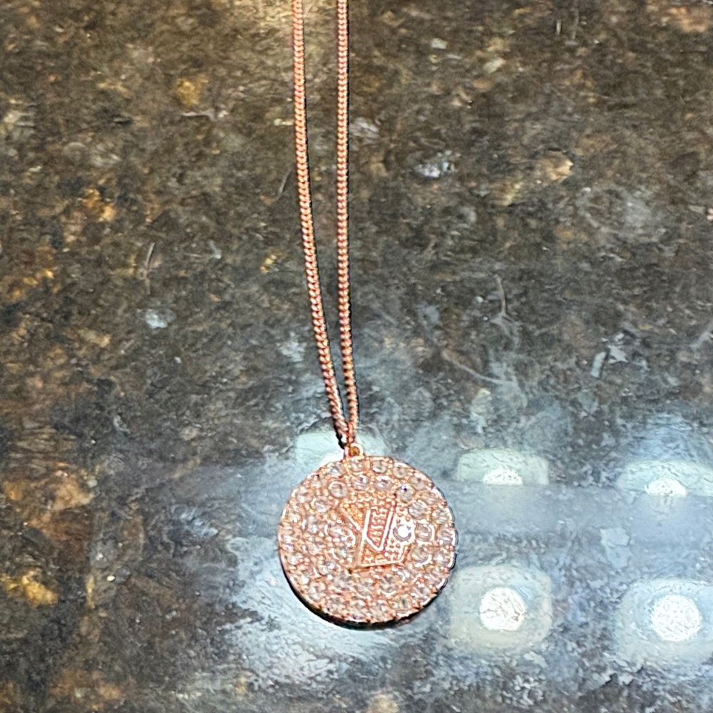 LUXURY Rose Gold Circle Pendant Necklace
